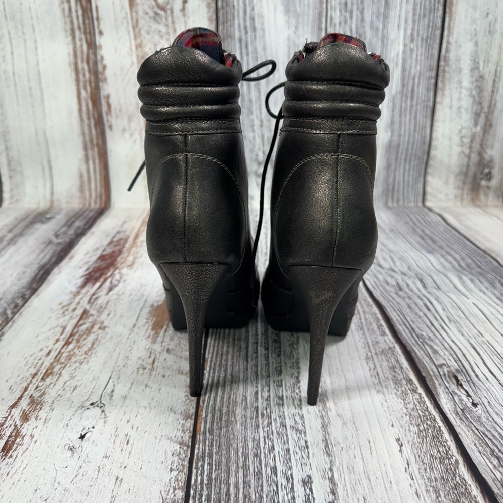 NWOT Madden Girl Black Heeled Boots with Lace-Up & Zippered Design Size 9.5 - Picture 4 of 11